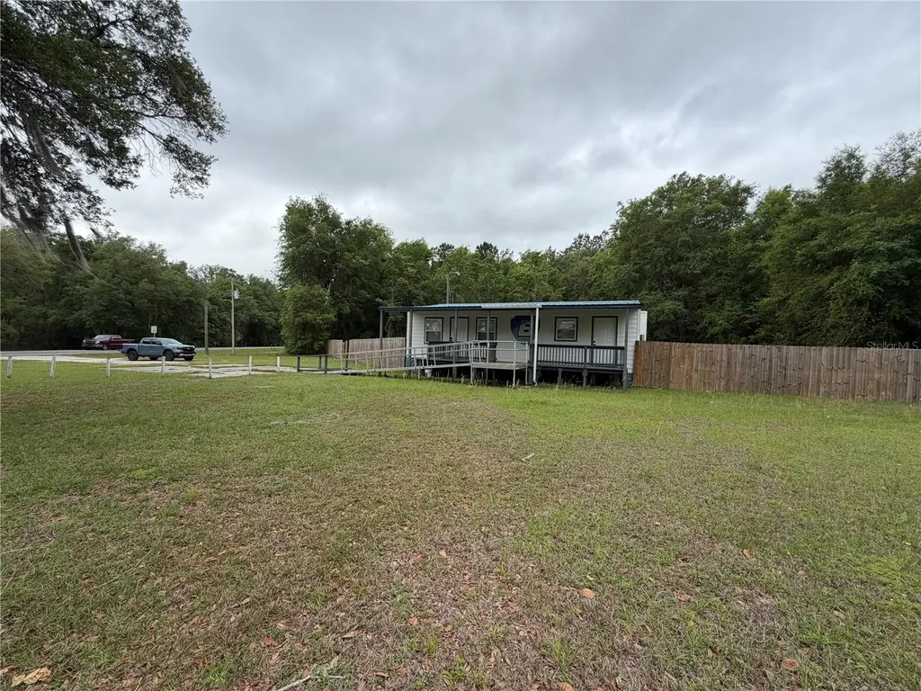683 N Court Street Bronson FL 32621