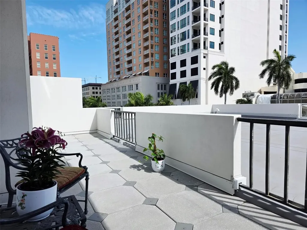 101 S Gulfstream Avenue Sarasota FL 34236
