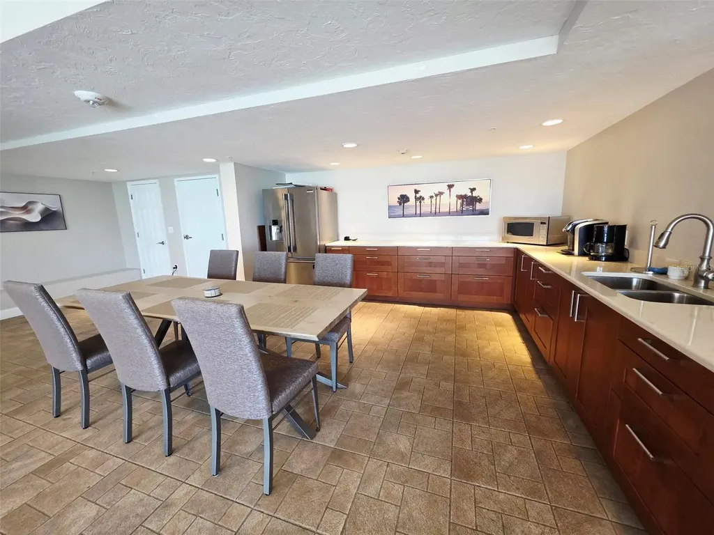 101 S Gulfstream Avenue Sarasota FL 34236