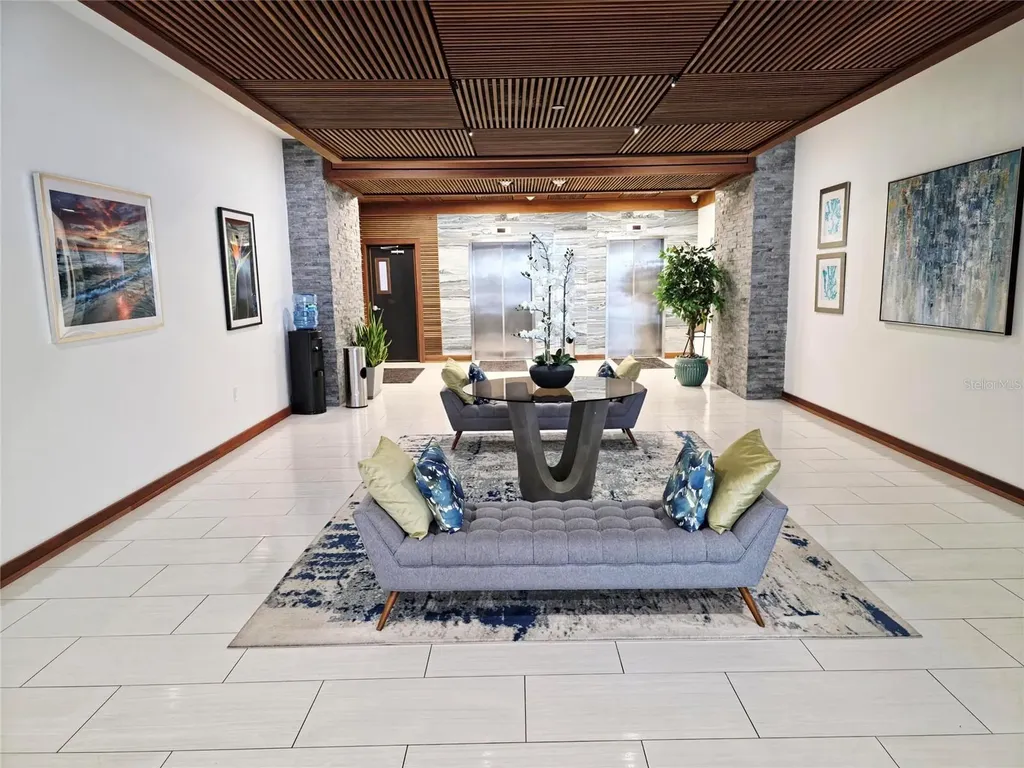 101 S Gulfstream Avenue Sarasota FL 34236