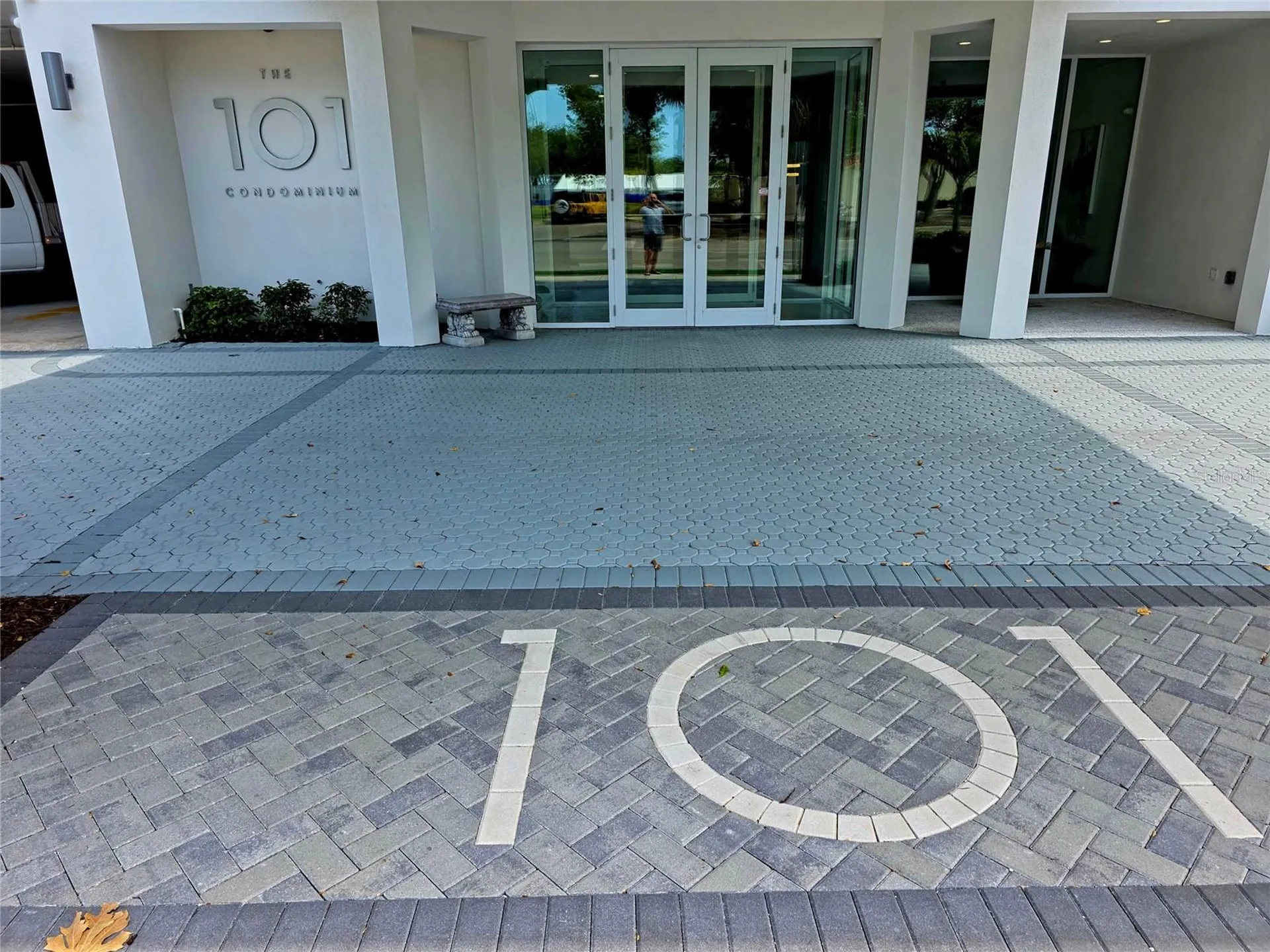 101 S Gulfstream Avenue Sarasota FL 34236