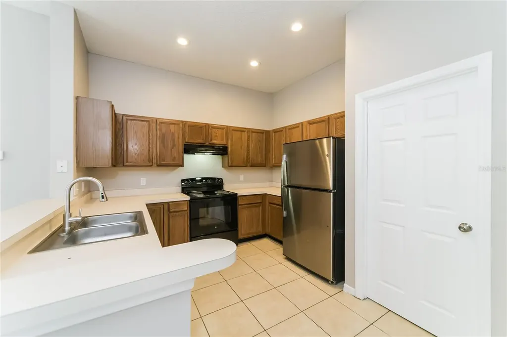 6711 King Rail Court Orlando FL 32810