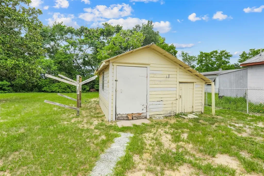 11411 Huggins Street Leesburg FL 34788
