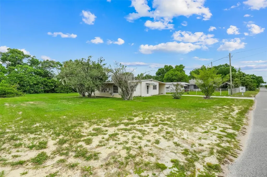 11411 Huggins Street Leesburg FL 34788