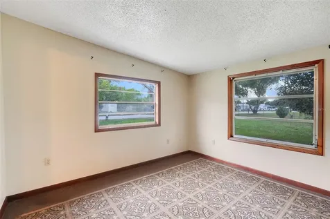 11411 Huggins Street Leesburg FL 34788