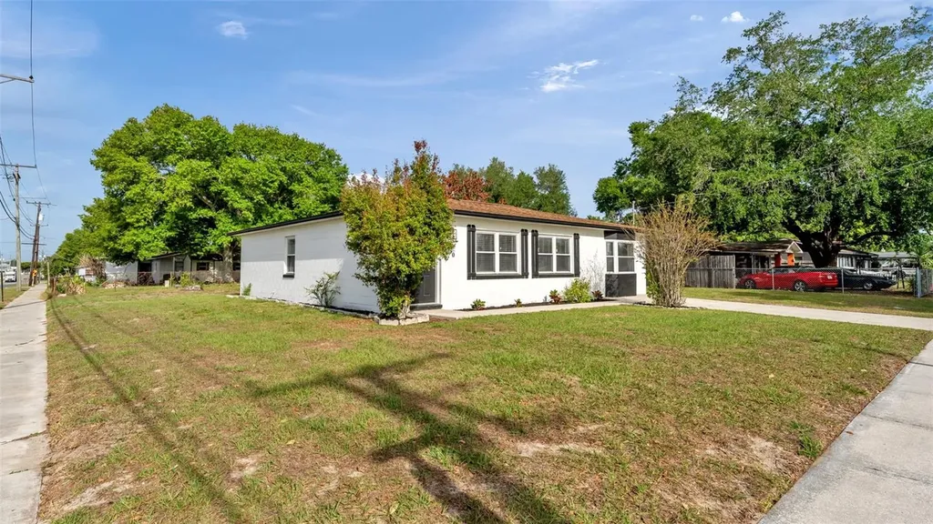 230 Palm Avenue Auburndale FL 33823
