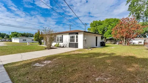 230 Palm Avenue Auburndale FL 33823