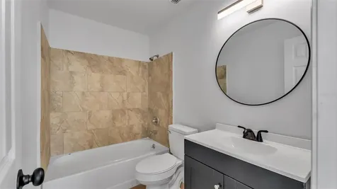 230 Palm Avenue Auburndale FL 33823