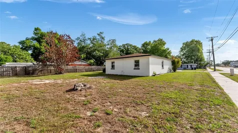 230 Palm Avenue Auburndale FL 33823