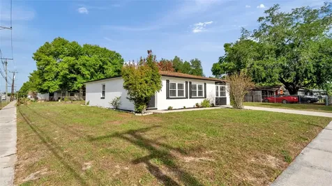 230 Palm Avenue Auburndale FL 33823