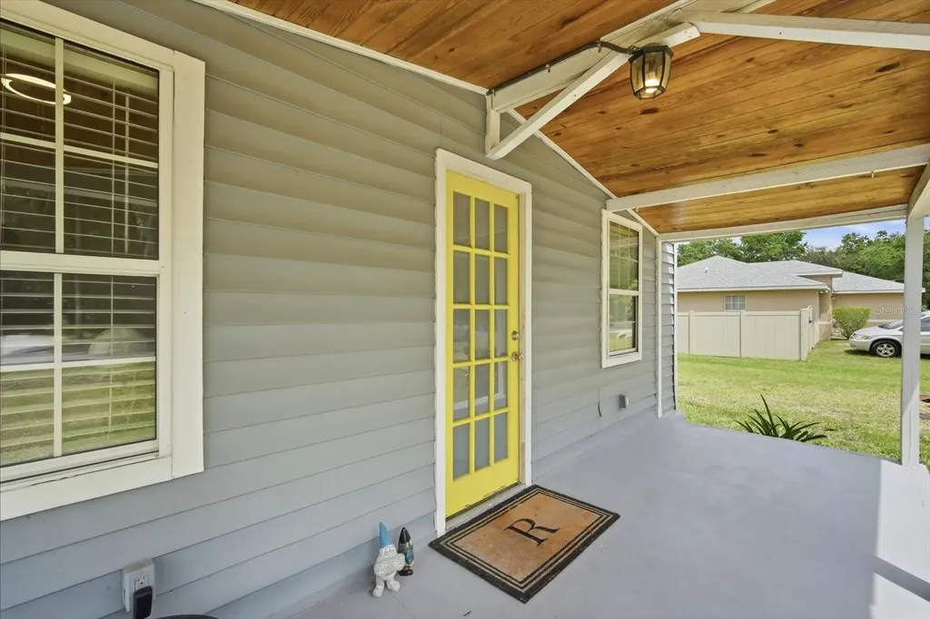 708 E Drew Street Plant City FL 33563