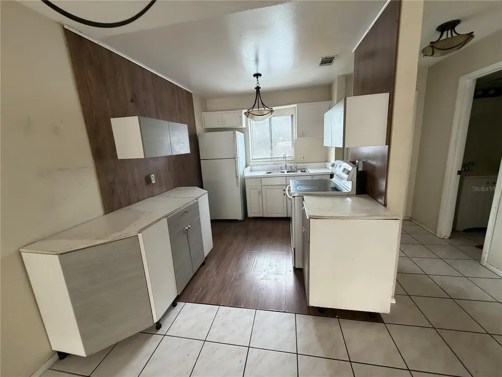 5861 Curry Ford Road Orlando FL 32822