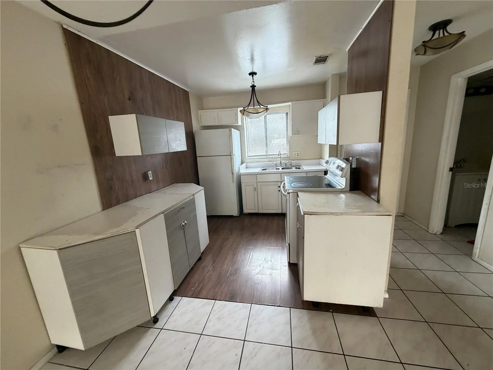 5861 Curry Ford Road Orlando FL 32822