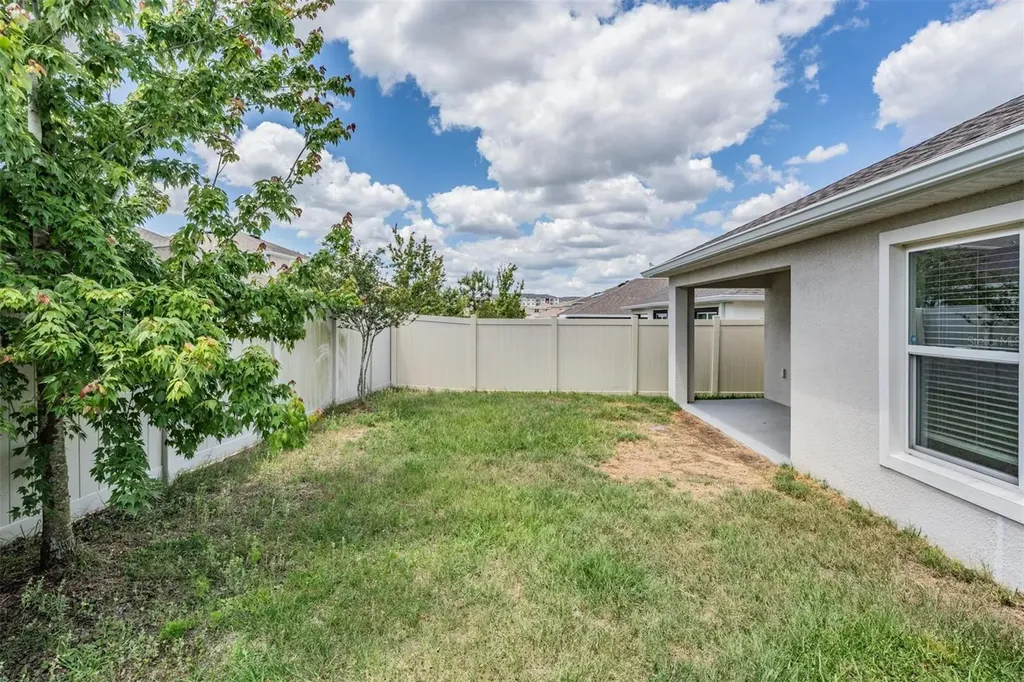 38400 Sonnet Landing Avenue Zephyrhills FL 33540