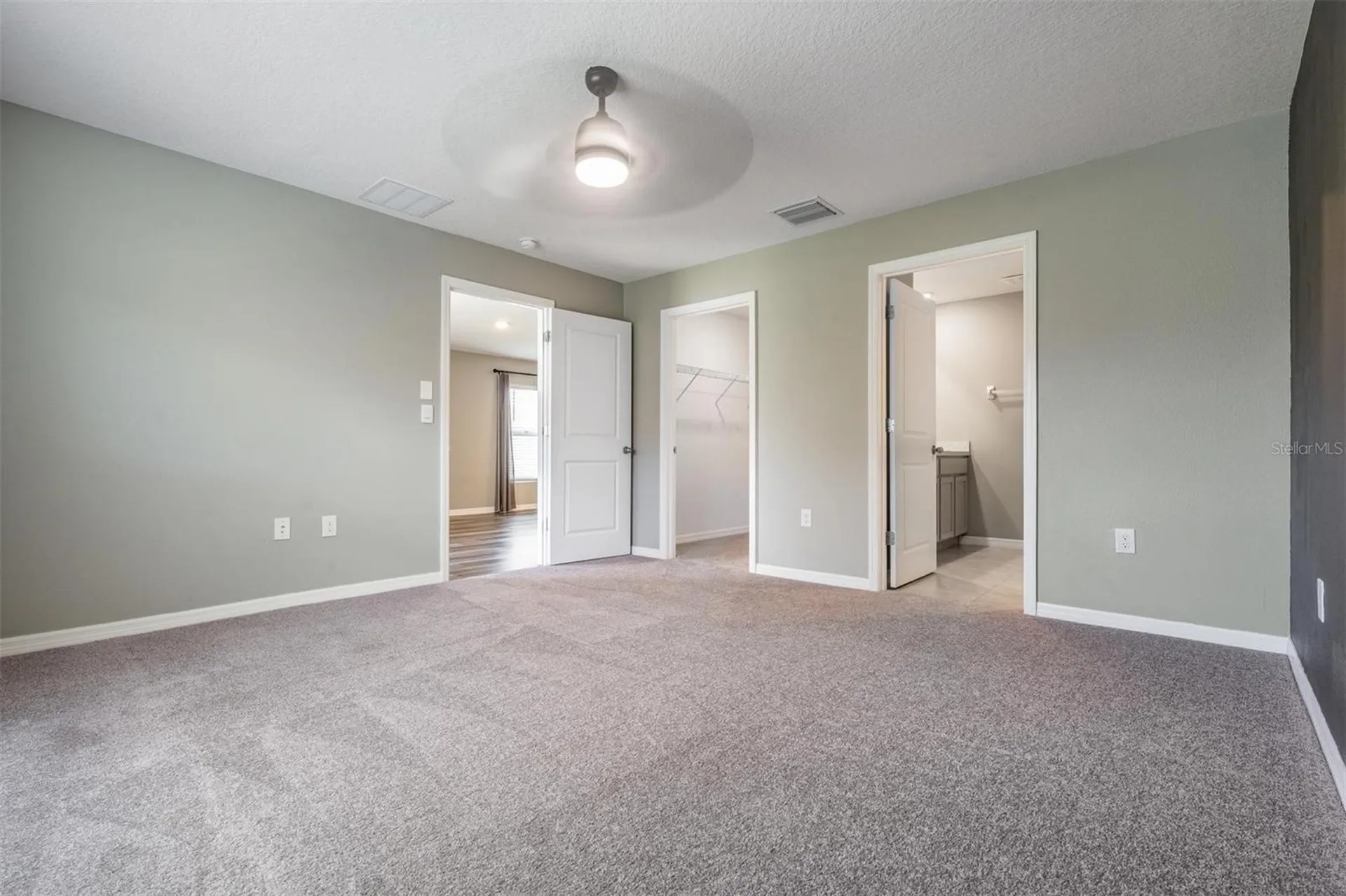 38400 Sonnet Landing Avenue Zephyrhills FL 33540