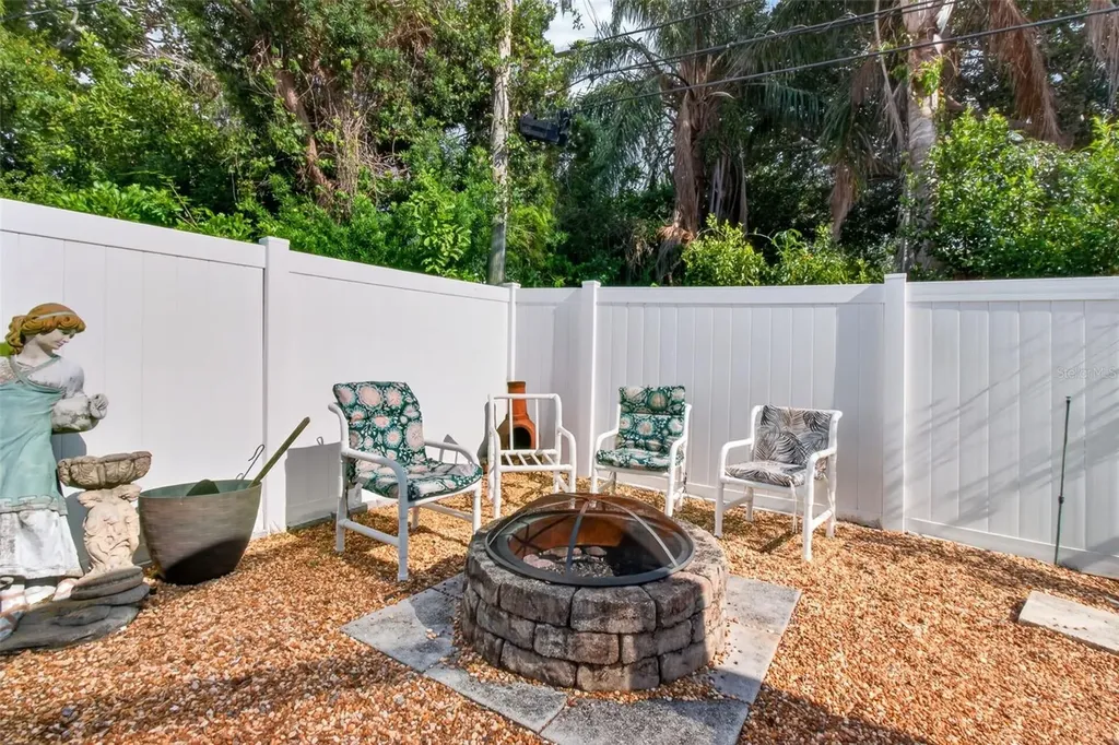 1525 Levern Street Clearwater FL 33755