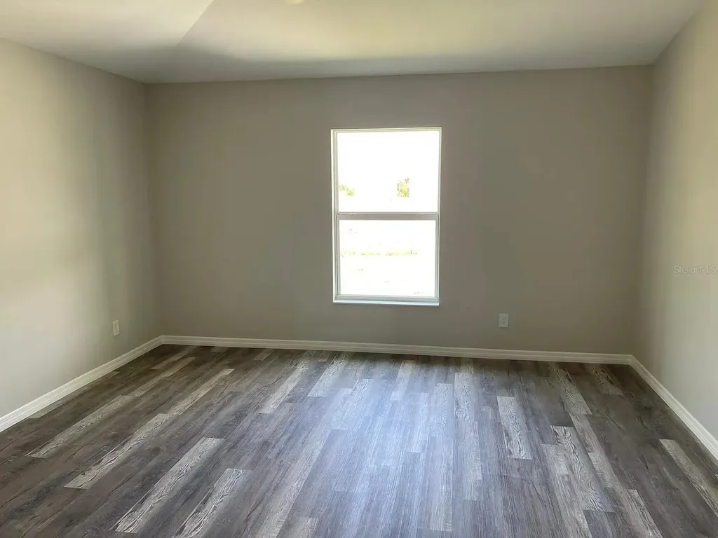 202 NW 25th Place Cape Coral FL 33993