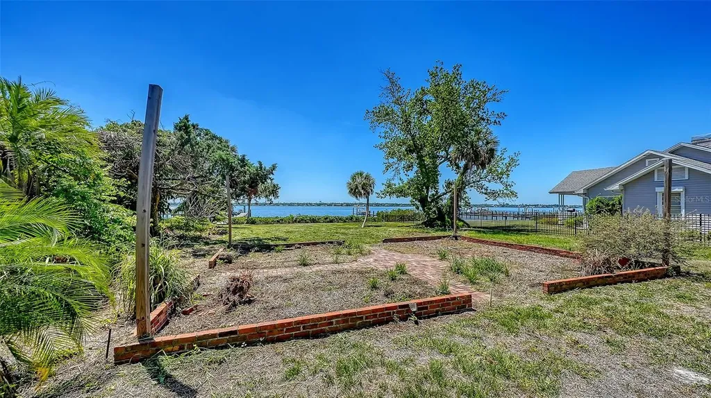 1705 4th Street W Palmetto FL 34221