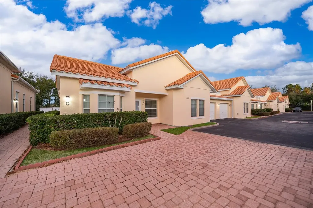 1075 David Walker Drive Tavares FL 32778