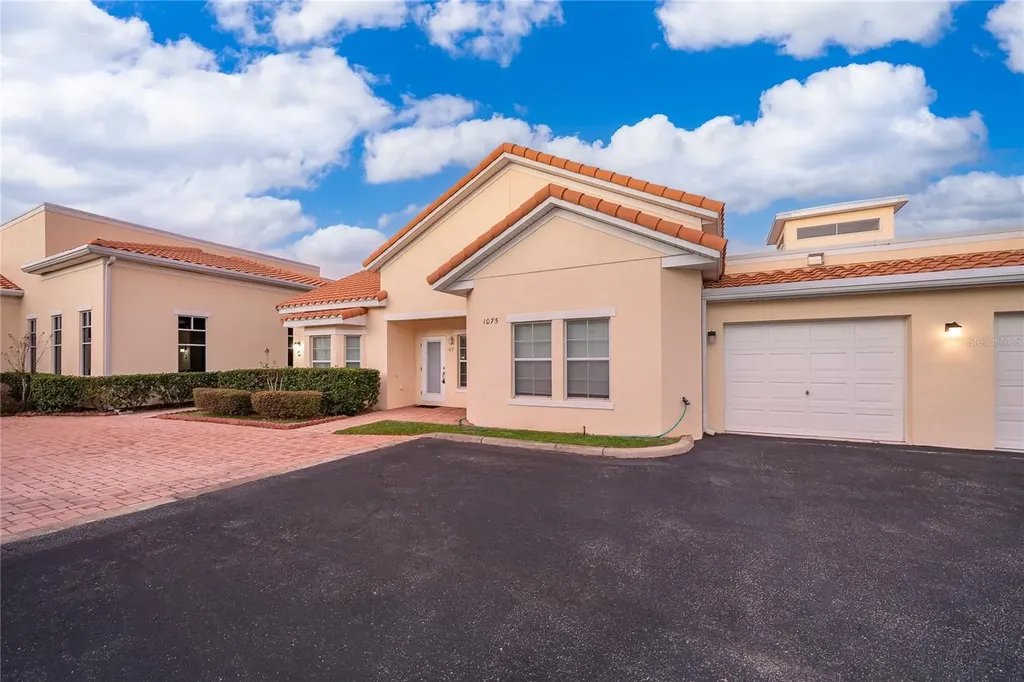 1075 David Walker Drive Tavares FL 32778