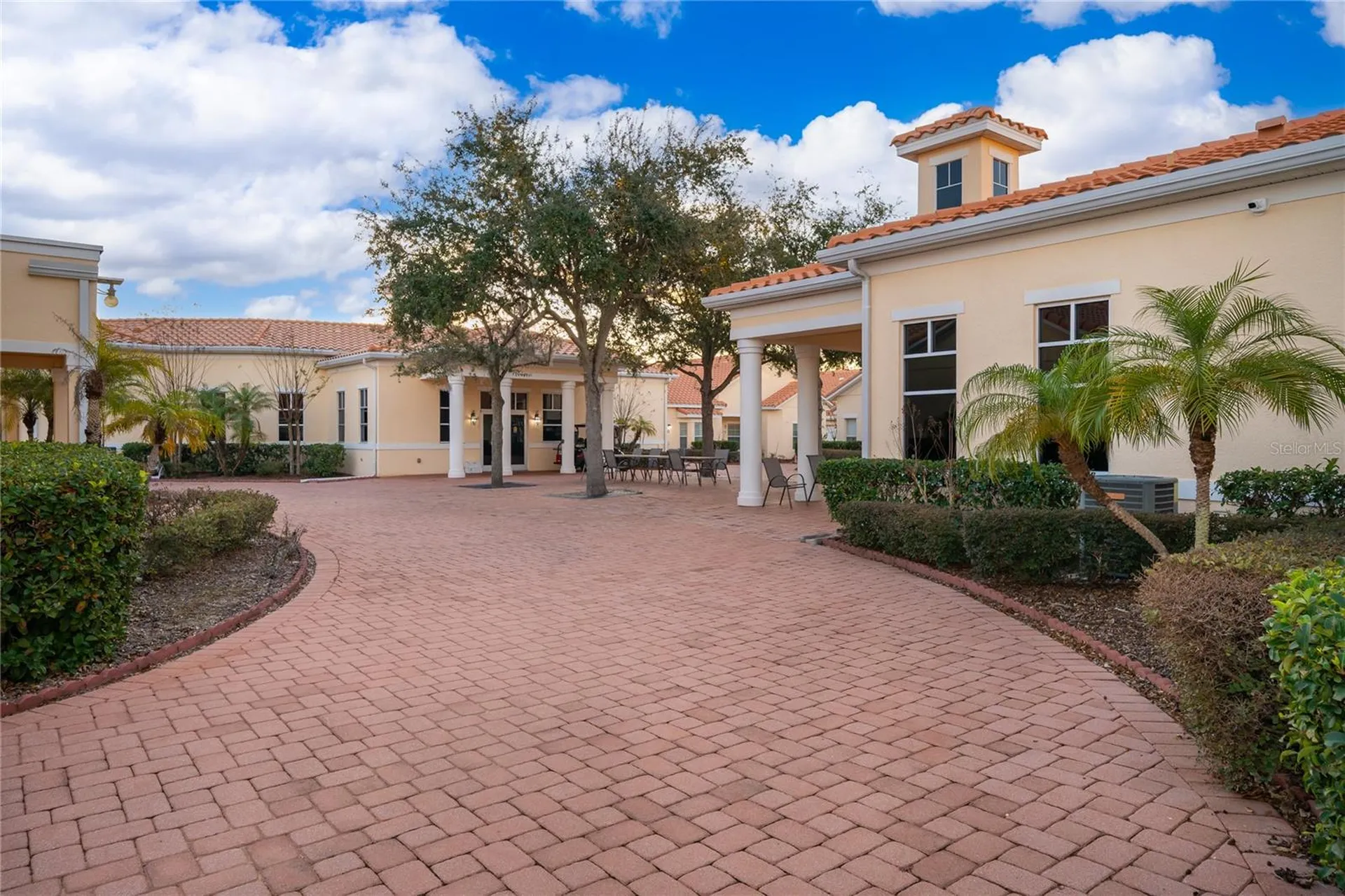 1075 David Walker Drive Tavares FL 32778