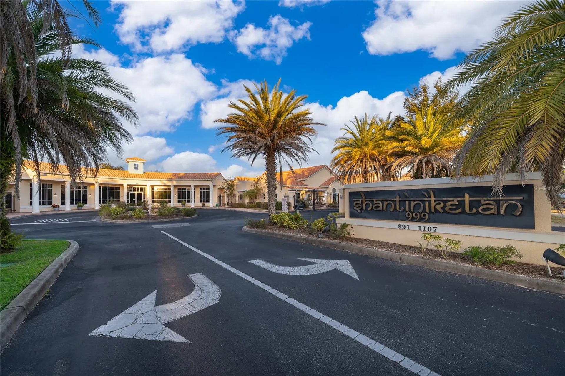 1075 David Walker Drive Tavares FL 32778