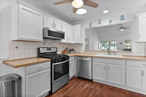 17107 SE 93rd Exeter Court The Villages FL 32162