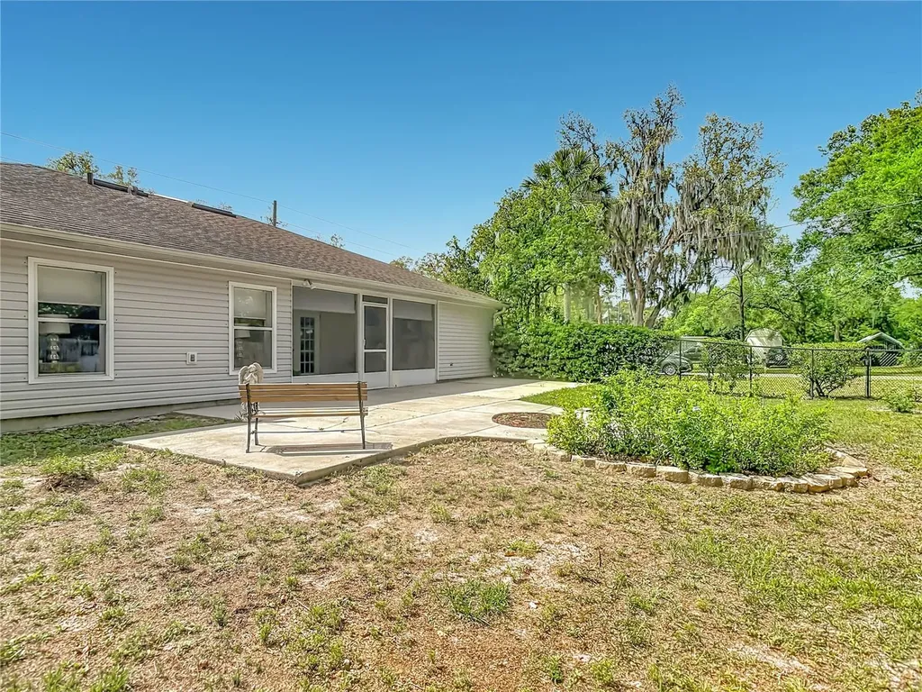 191 N Summit Avenue Lake Helen FL 32744
