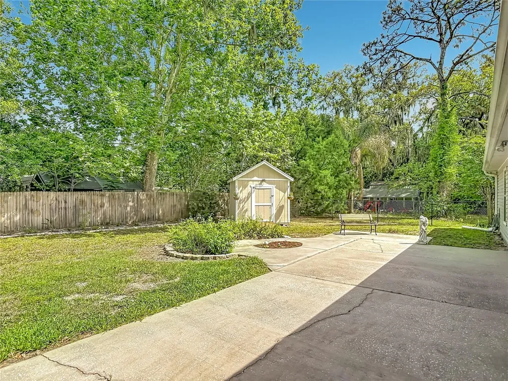 191 N Summit Avenue Lake Helen FL 32744
