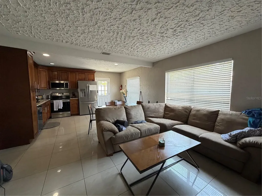 2926 W Saint John Street Tampa FL 33607