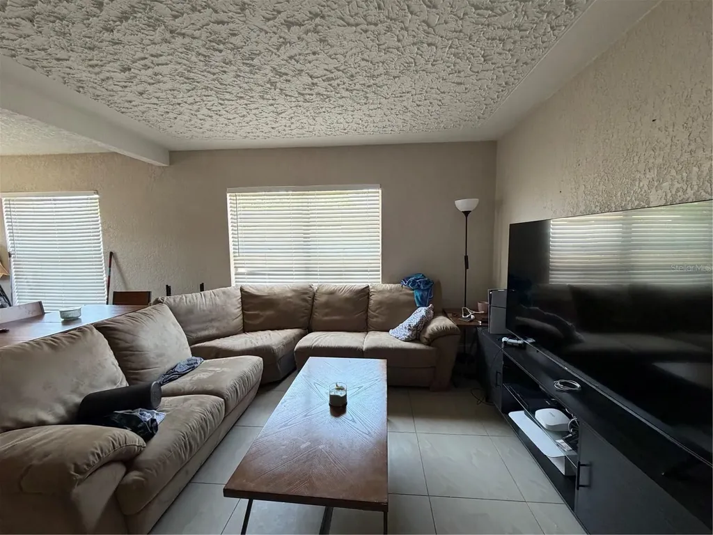 2926 W Saint John Street Tampa FL 33607