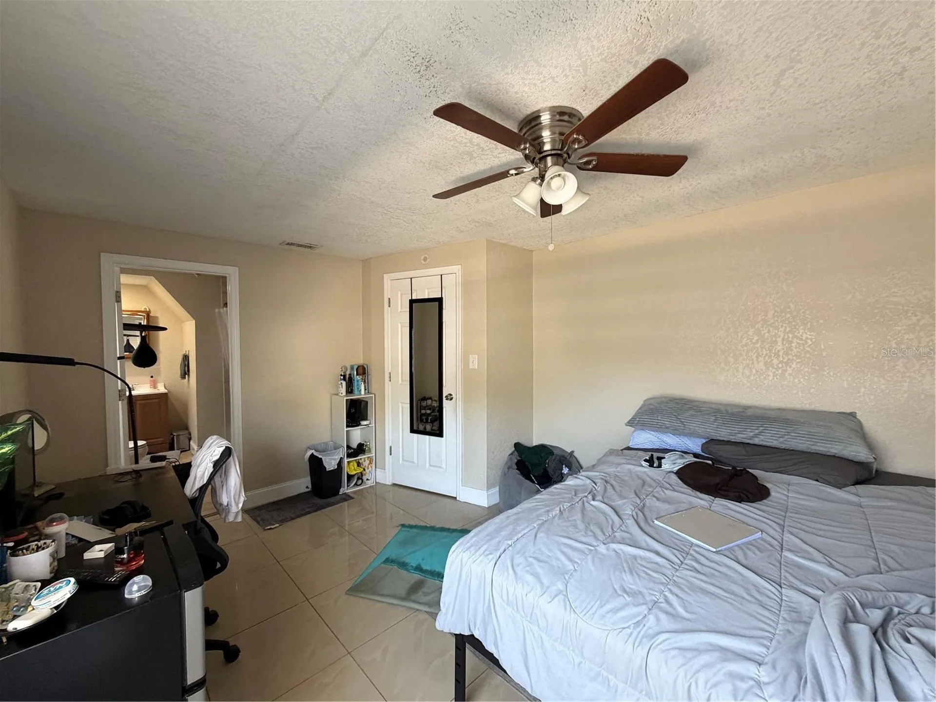 2926 W Saint John Street Tampa FL 33607