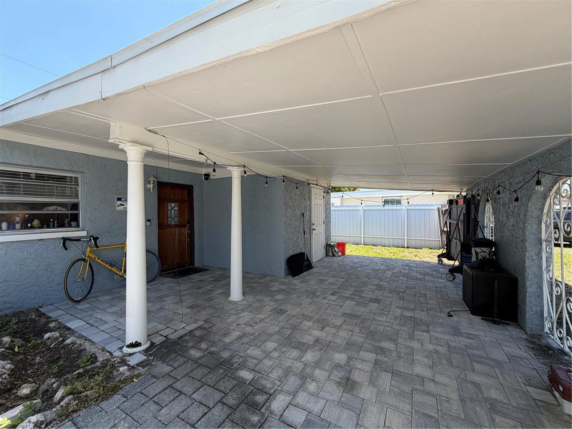 2926 W Saint John Street Tampa FL 33607