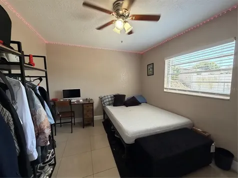 2926 W Saint John Street Tampa FL 33607