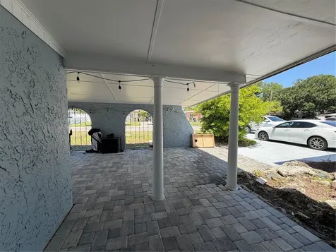 2926 W Saint John Street Tampa FL 33607