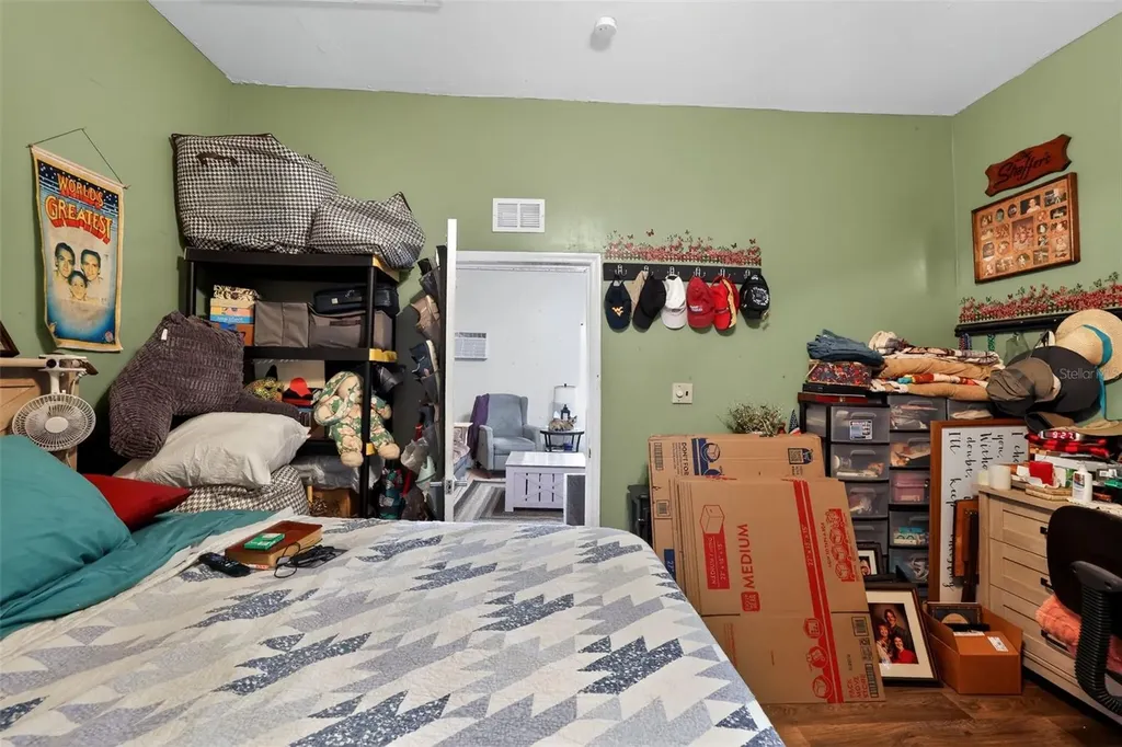 702 NW 3rd Street Mulberry FL 33860