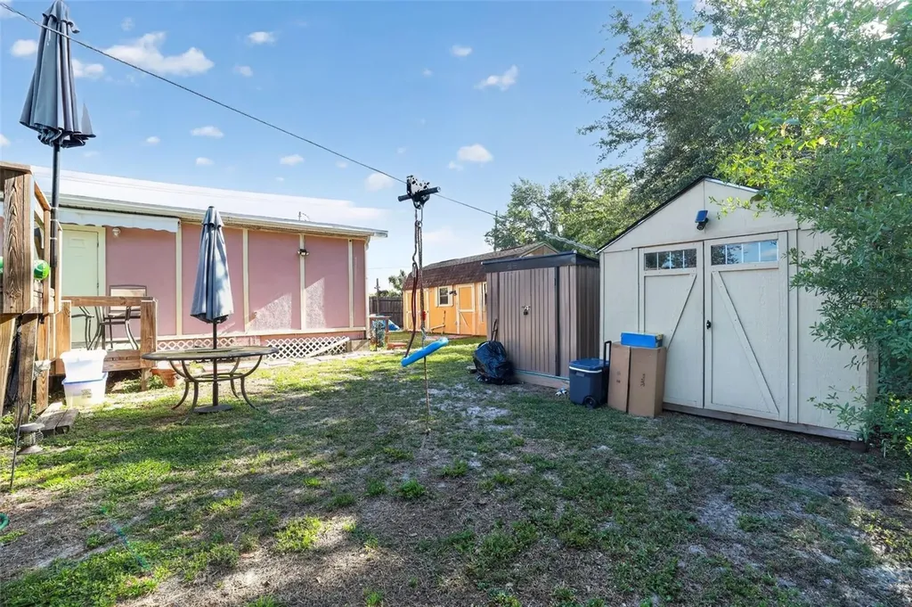 702 NW 3rd Street Mulberry FL 33860