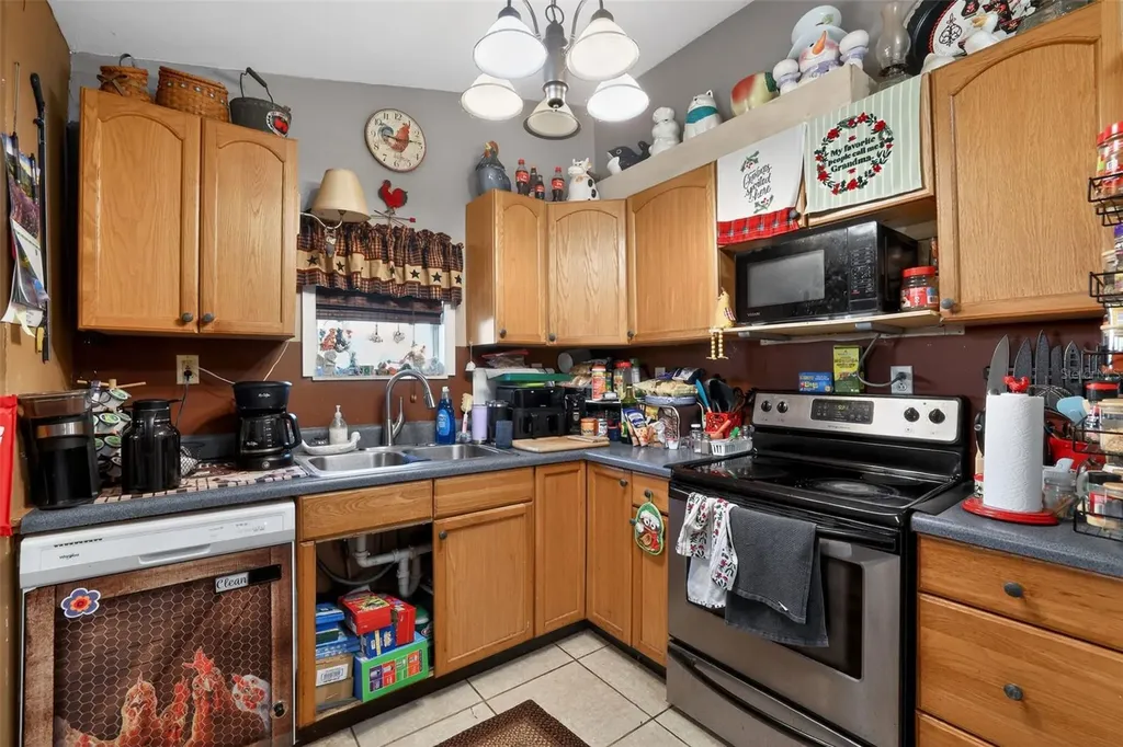 702 NW 3rd Street Mulberry FL 33860