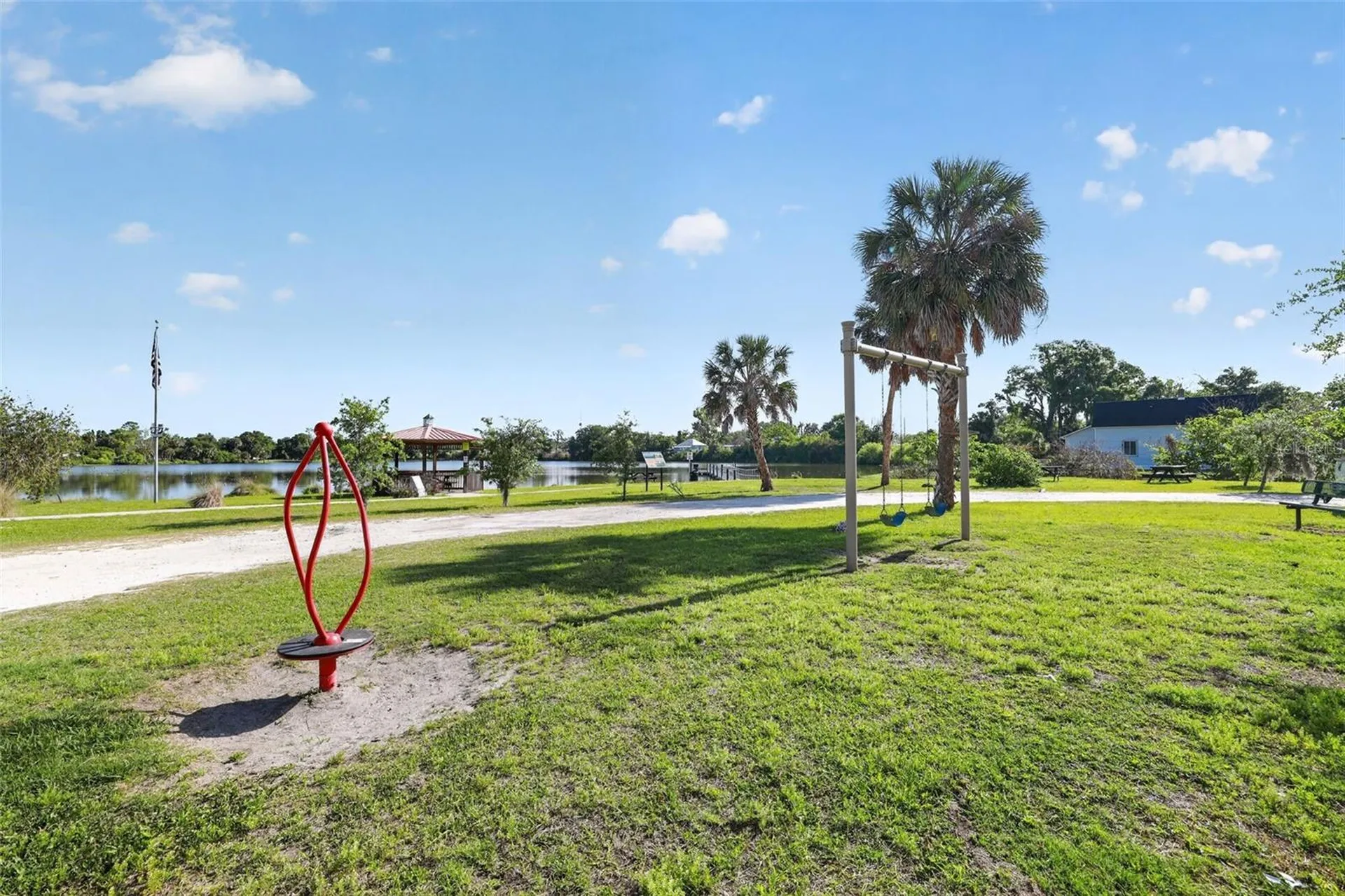 702 NW 3rd Street Mulberry FL 33860