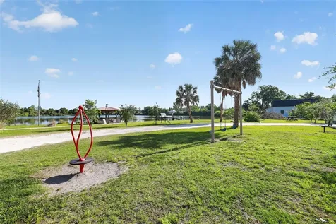 702 NW 3rd Street Mulberry FL 33860