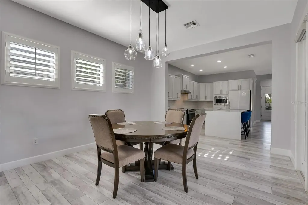 8427 Reymont Street Orlando FL 32827