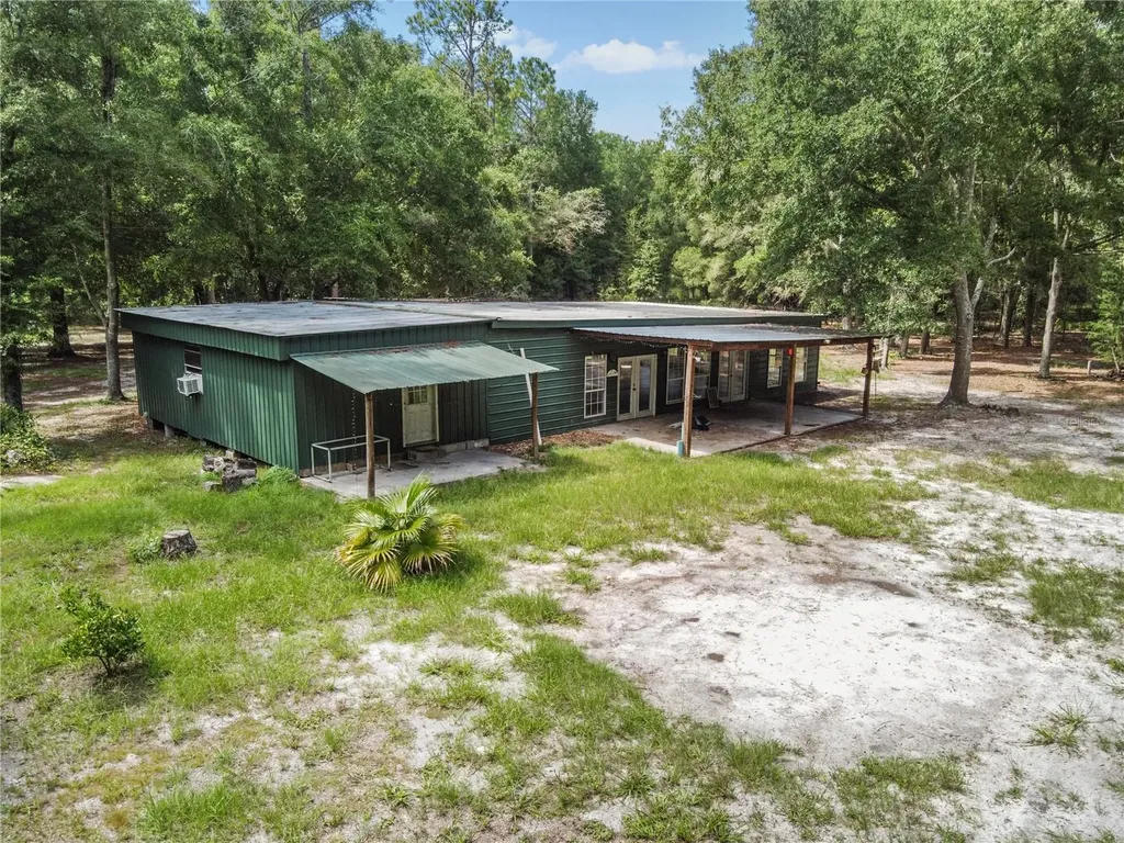 3749 V SW 22nd Place Bell FL 32619