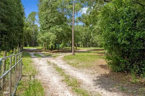 3749 V SW 22nd Place Bell FL 32619