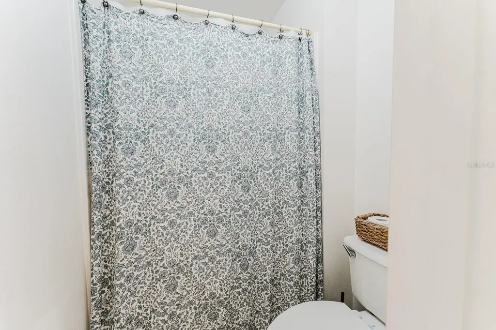 2043 Corner Tree Court Orlando FL 32820