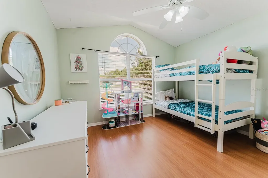 2043 Corner Tree Court Orlando FL 32820