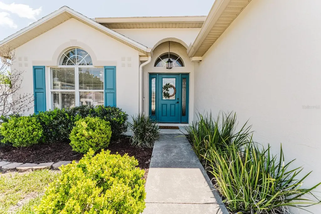 2043 Corner Tree Court Orlando FL 32820