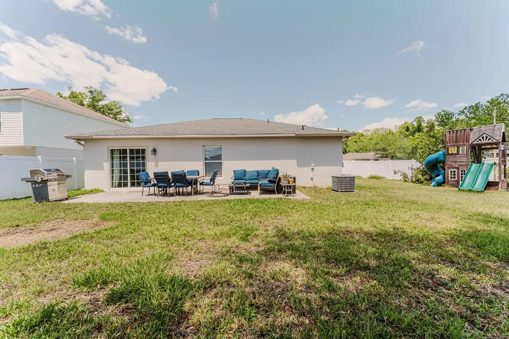 2043 Corner Tree Court Orlando FL 32820