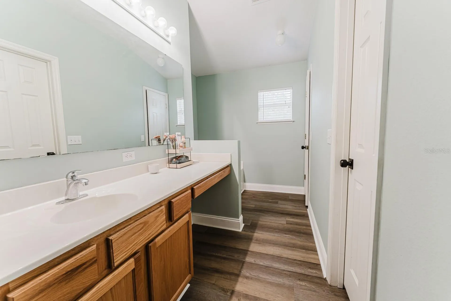 2043 Corner Tree Court Orlando FL 32820