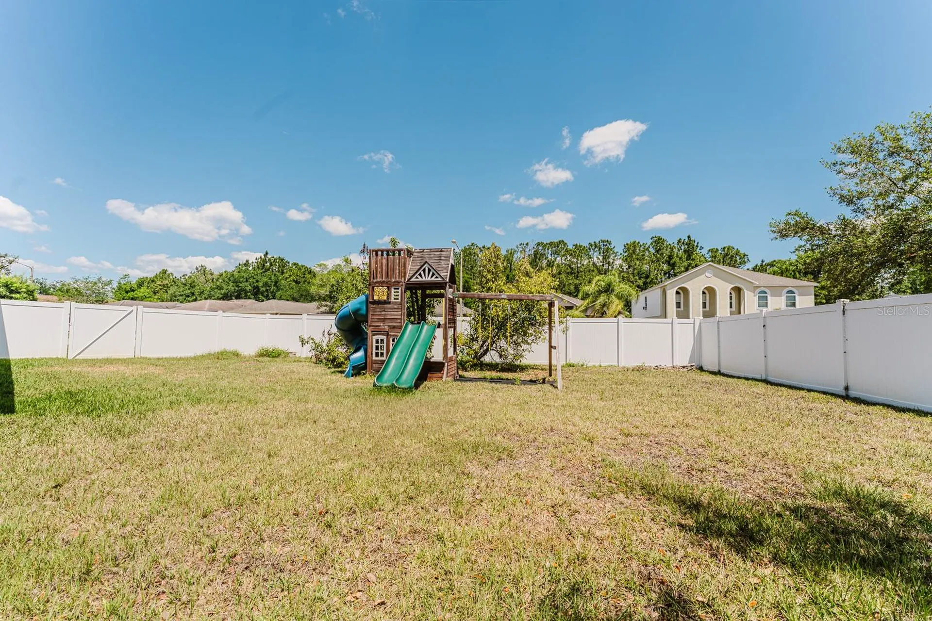 2043 Corner Tree Court Orlando FL 32820