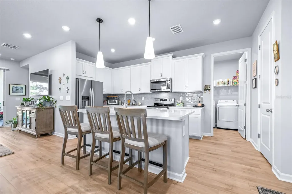 6131 Timberdale Avenue Wesley Chapel FL 33545